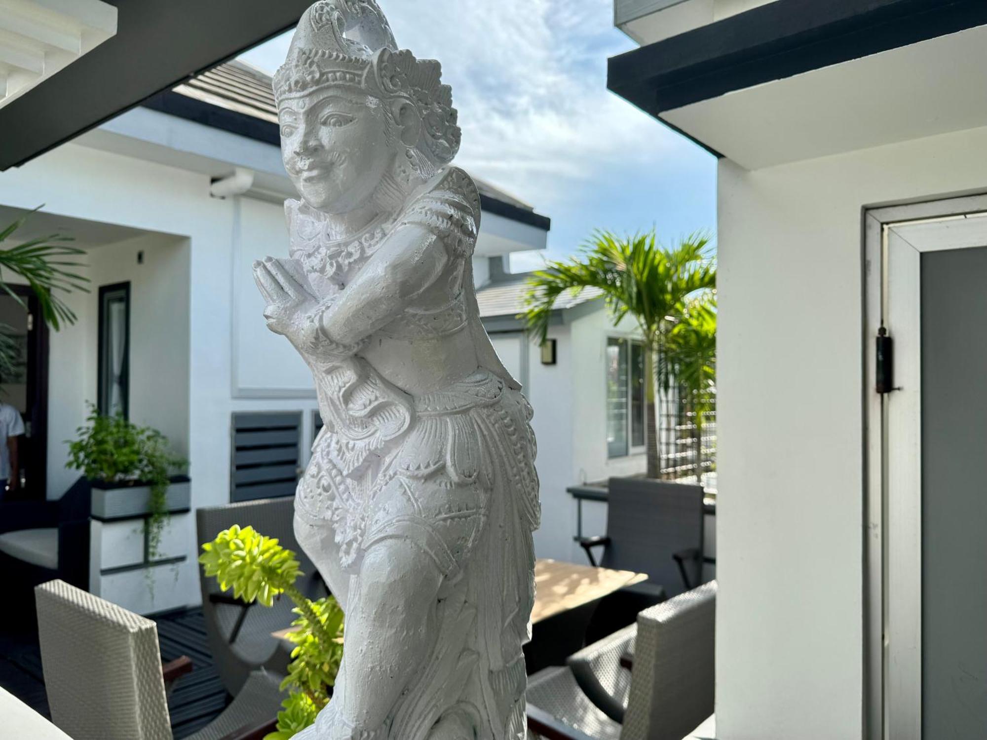 Villa Rumah Putih Abu Abu Senggigi Zewnętrze zdjęcie