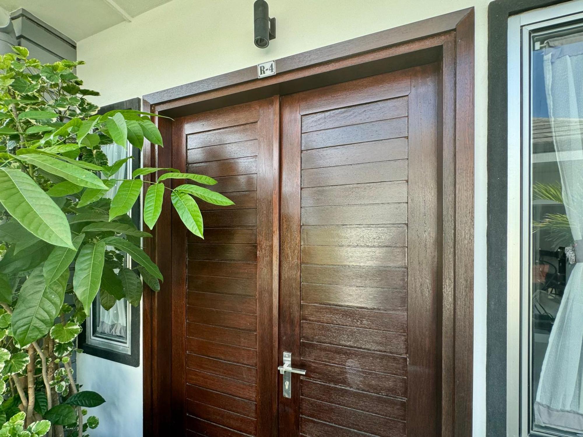 Villa Rumah Putih Abu Abu Senggigi Zewnętrze zdjęcie