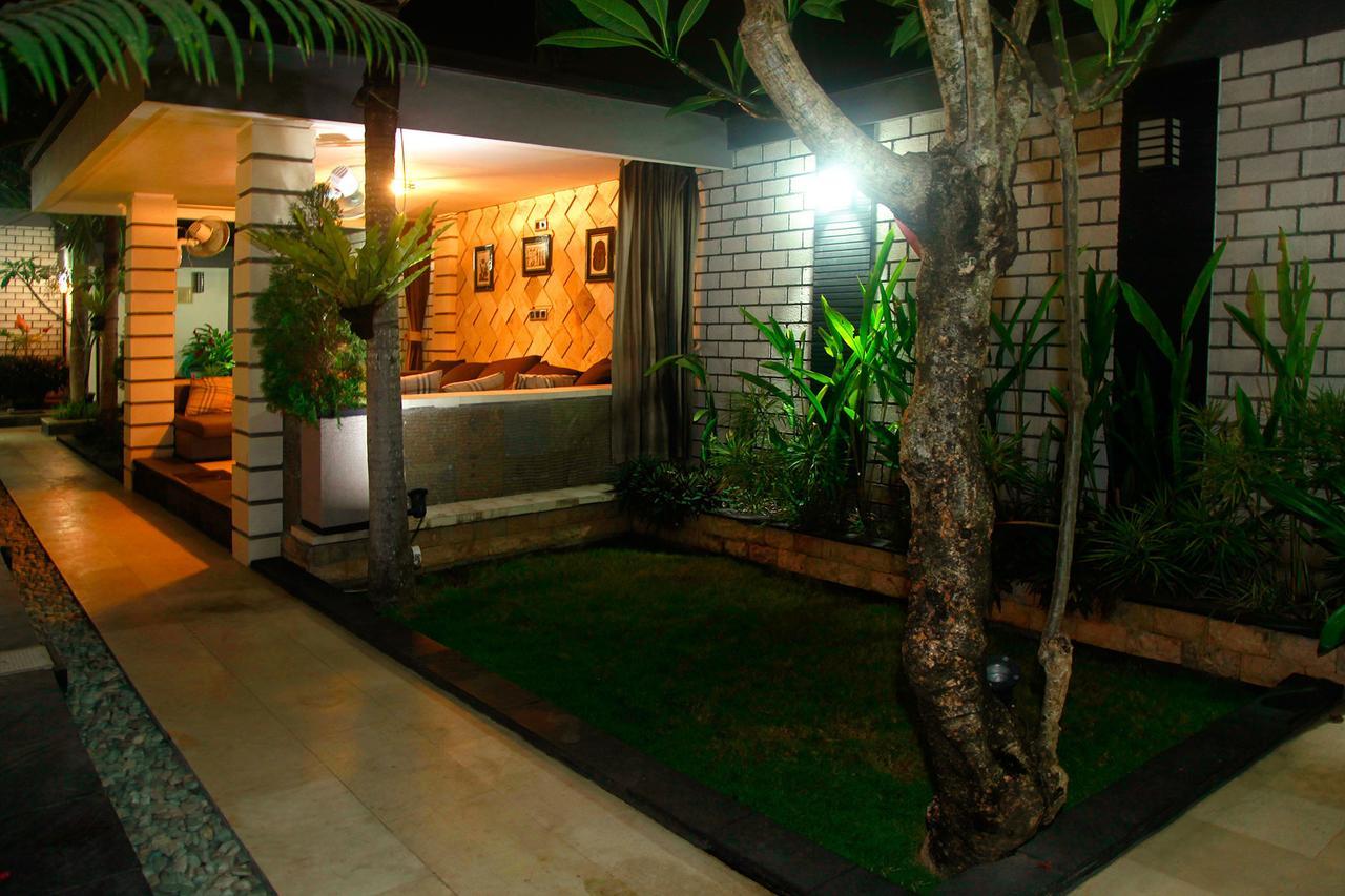 Villa Rumah Putih Abu Abu Senggigi Zewnętrze zdjęcie